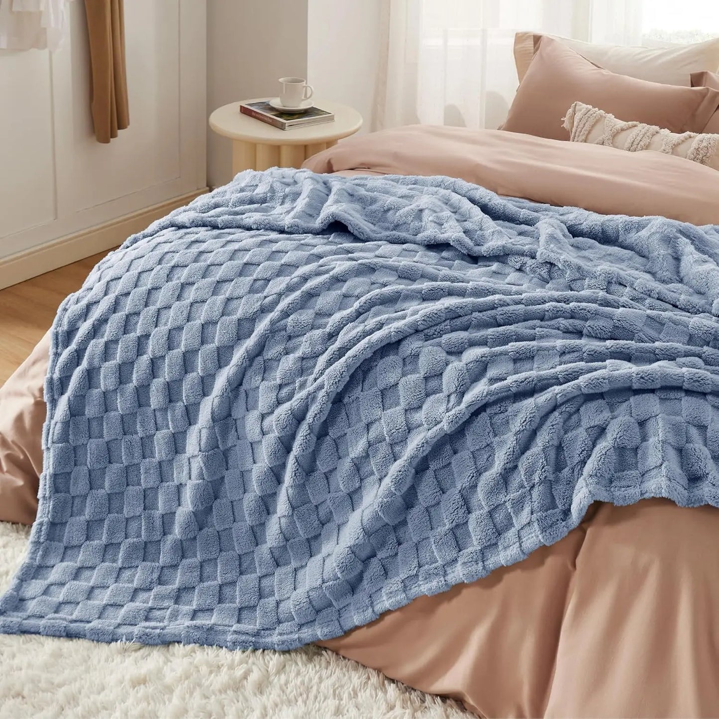 Bedsure Ashley Blue Fleece Blanket for Couch