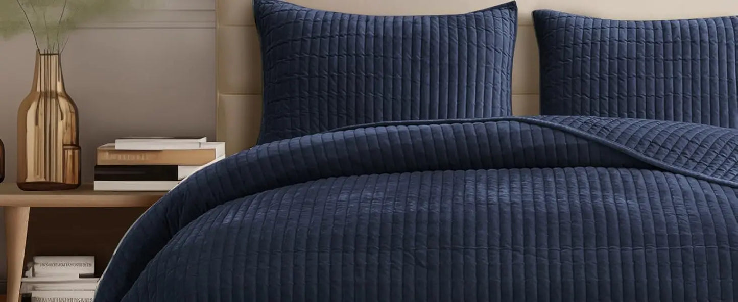 Lightweight Velvet Quilt King Comforter