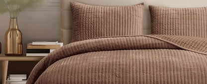 Lightweight Velvet Quilt King Comforter